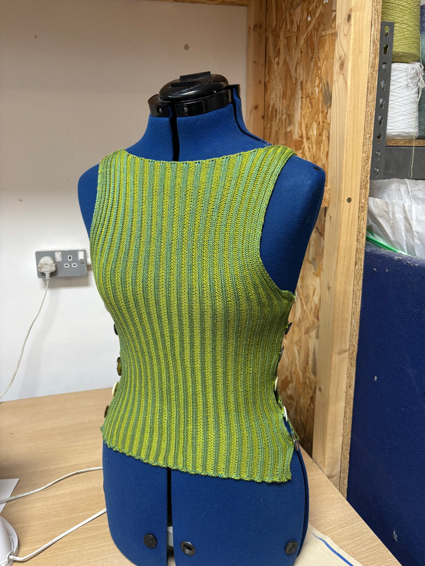 Shape shifter vest
