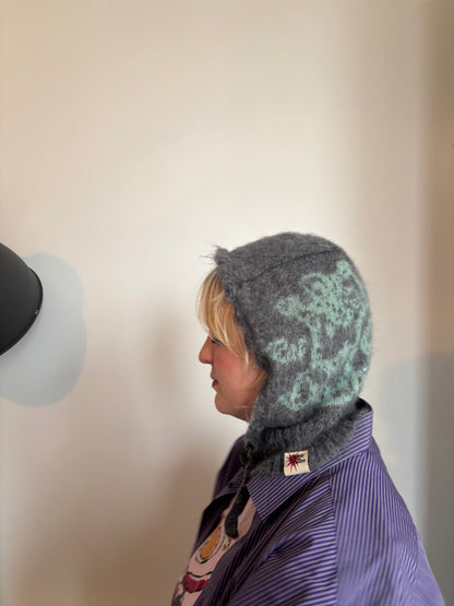 Medieval rat bonnet