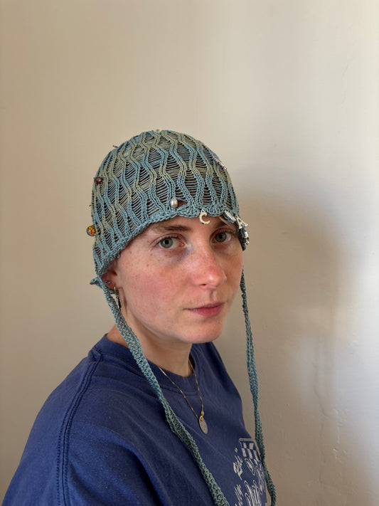 Chaos summer bonnet