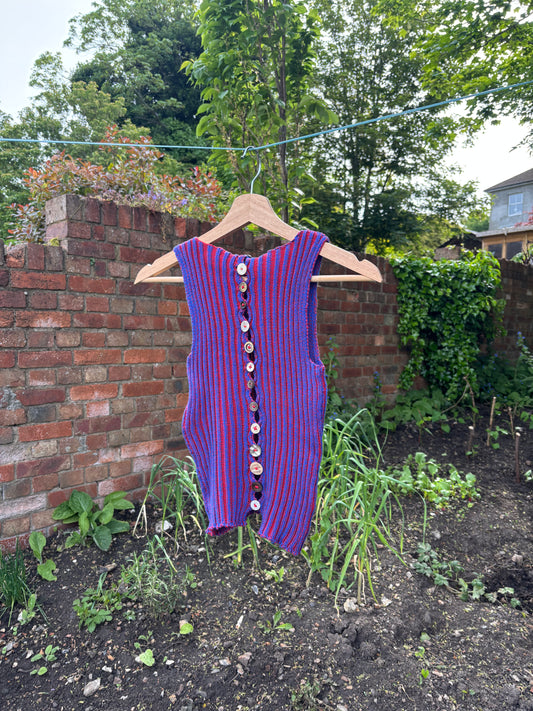 Two tone jesting vest