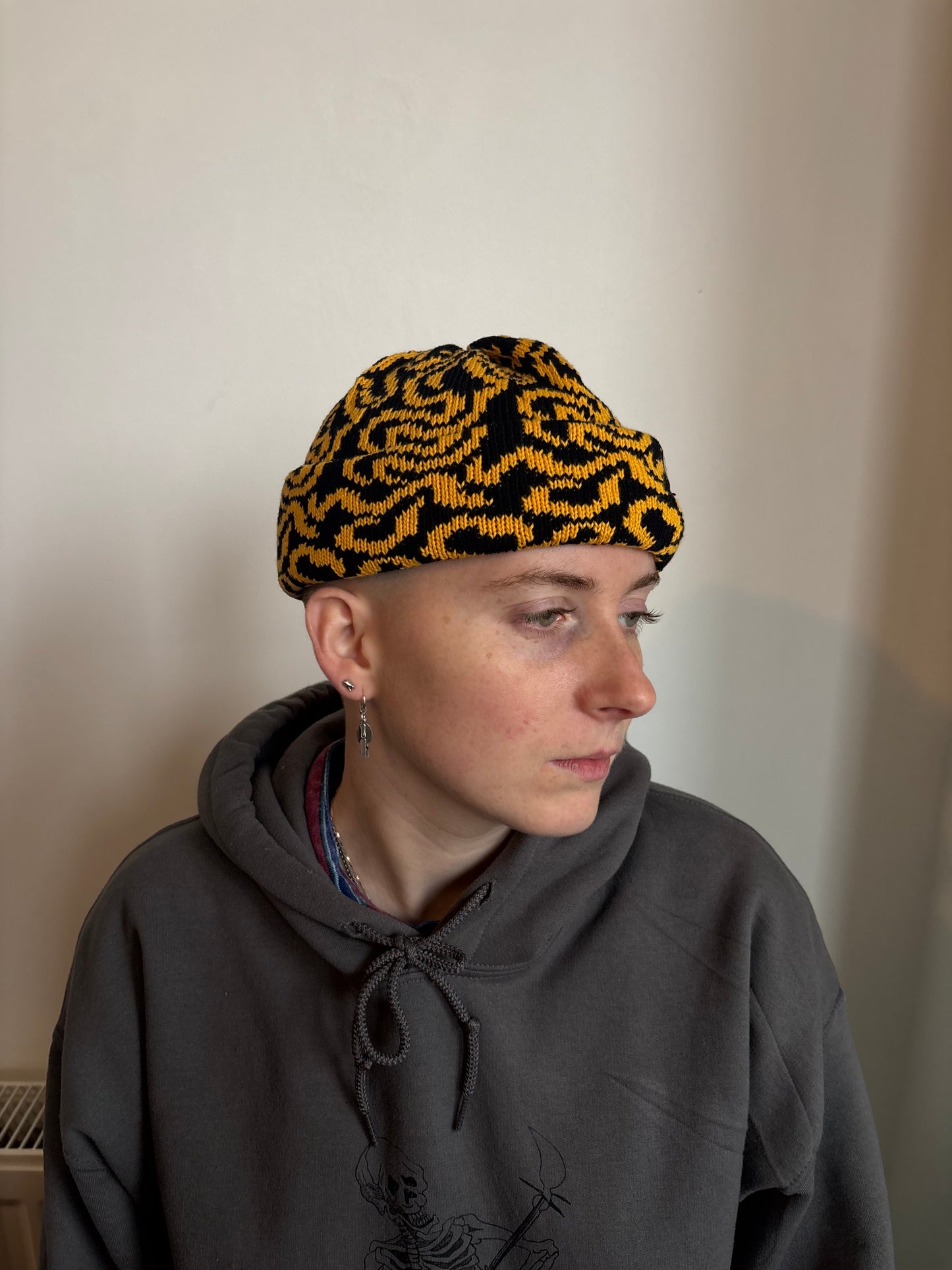 Worm vortex beanie electric