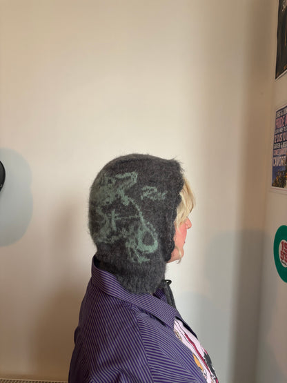 Medieval rat bonnet