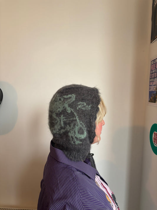 Medieval rat bonnet