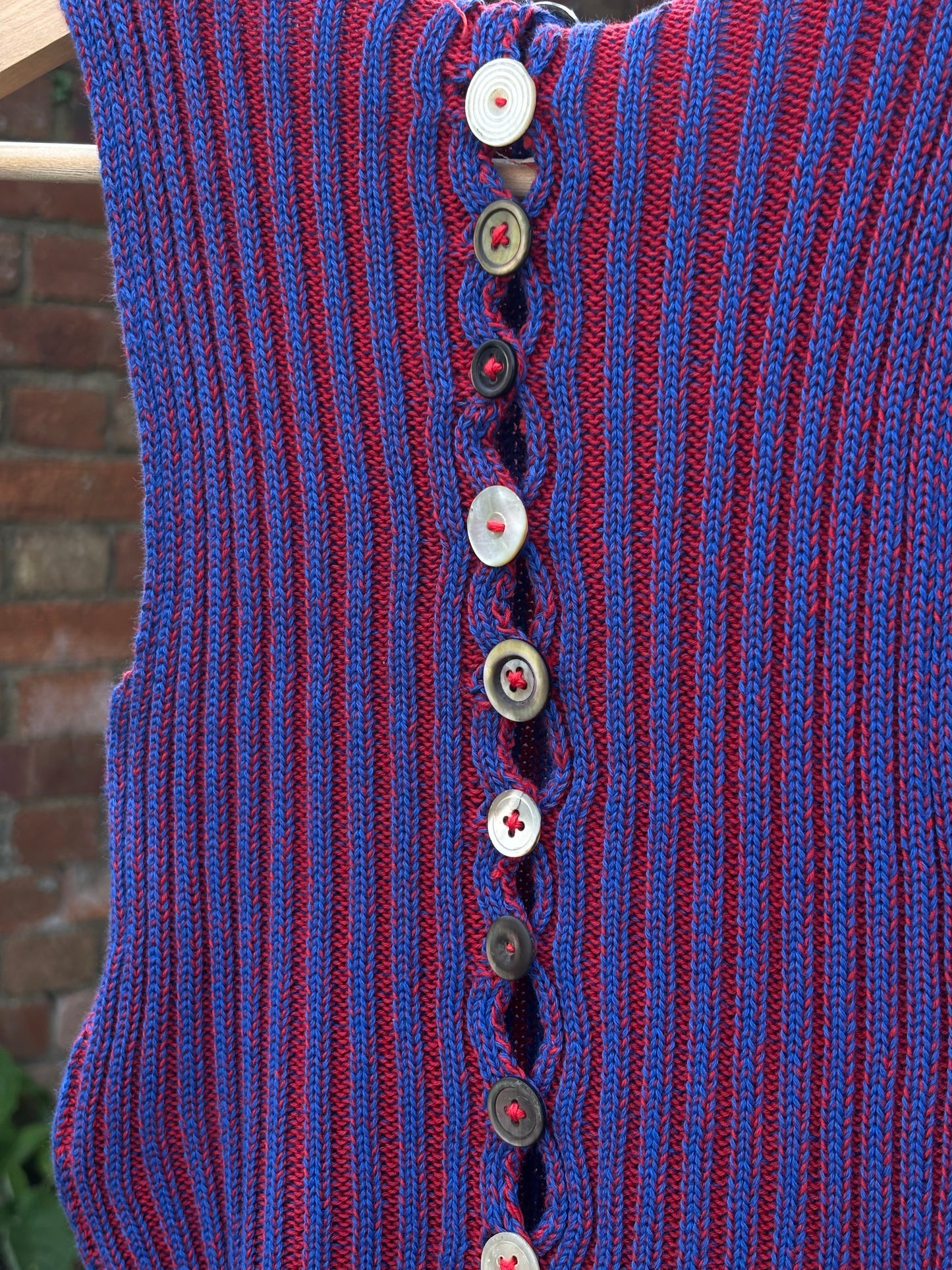 Two tone jesting vest
