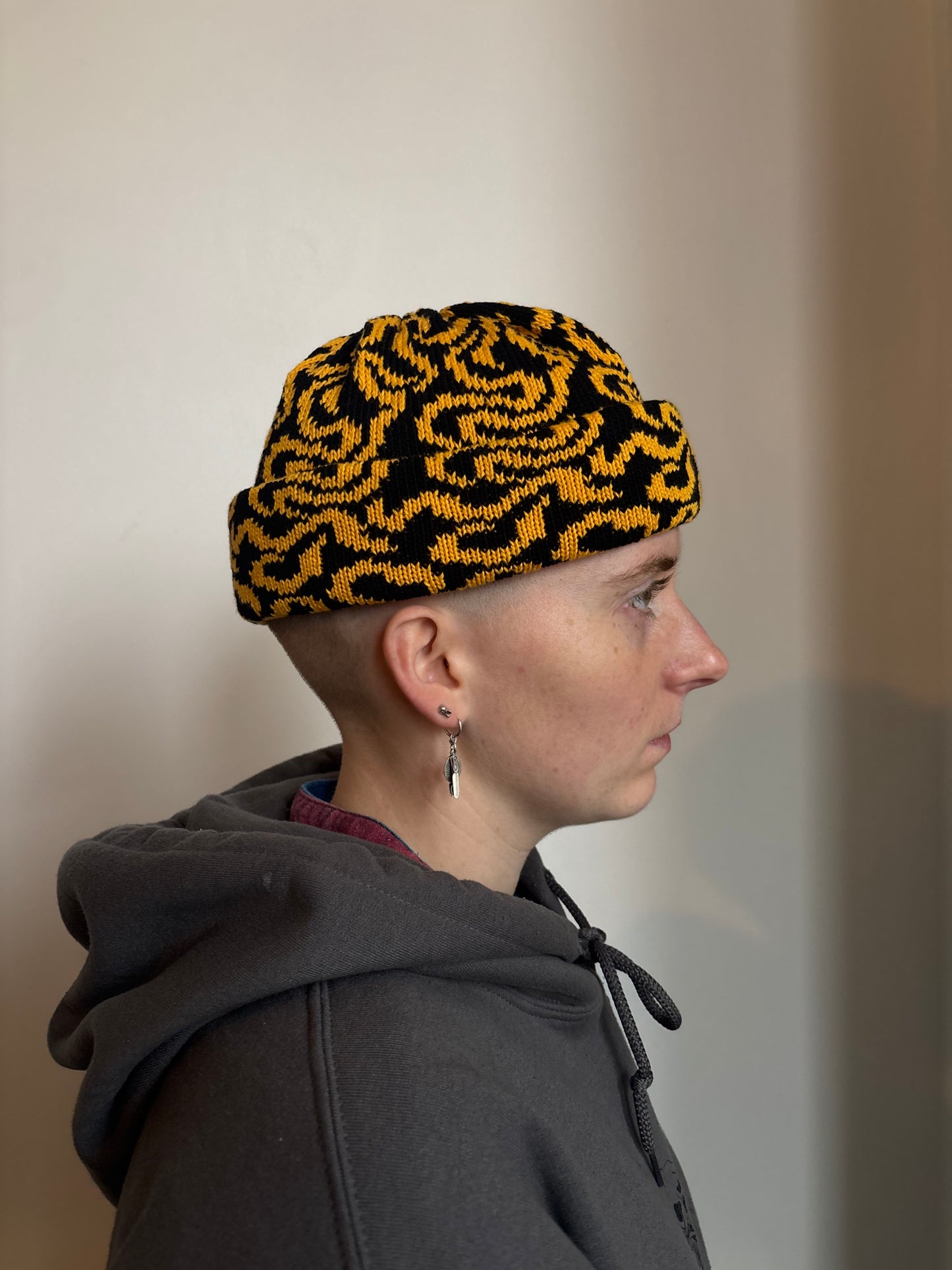 Worm vortex beanie electric