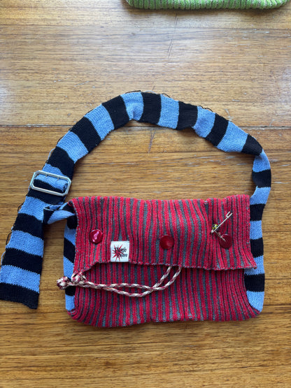 Sloucher back red