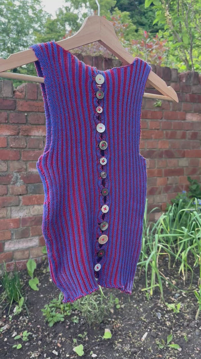 Two tone jesting vest